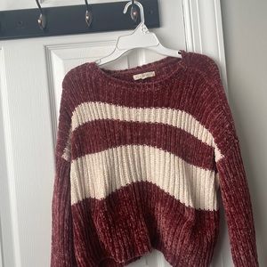 LA hearts sweater